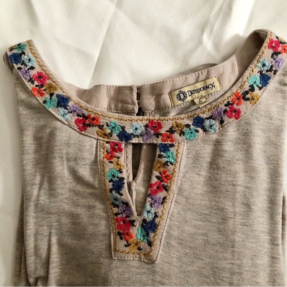 Democracy embroidery boho bell sleeves floral trim jersey knit flare size L - Picture 9 of 9